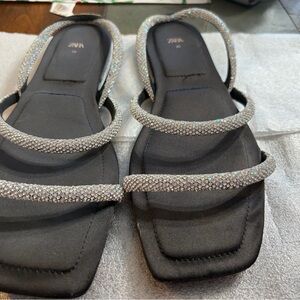 Zara Women's Glittering Silver and Black Sandals